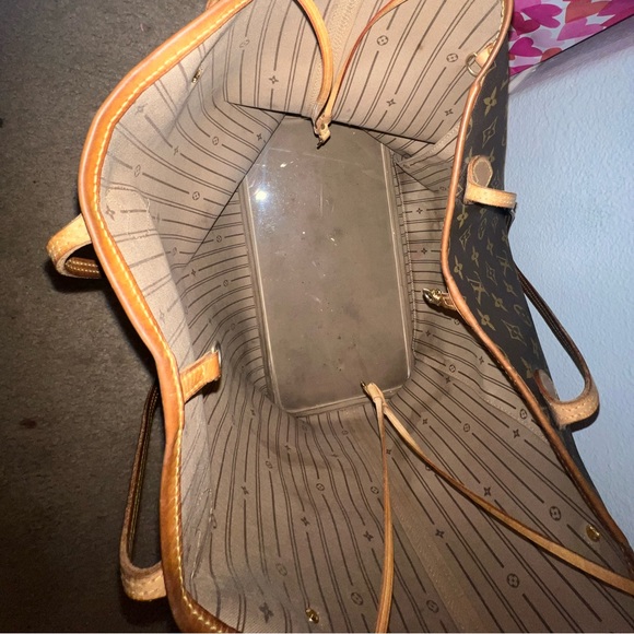 Louis Vuitton Articles De Voyage 101. Champs Elysees Paris - Picture 2 of 6